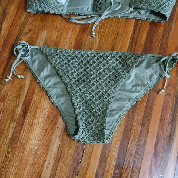 Abercrombie & Fitch Crochet Bikini Swimwear - M/L - Picture 5 of 8